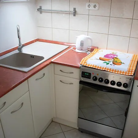 Csalogány Apartman *
